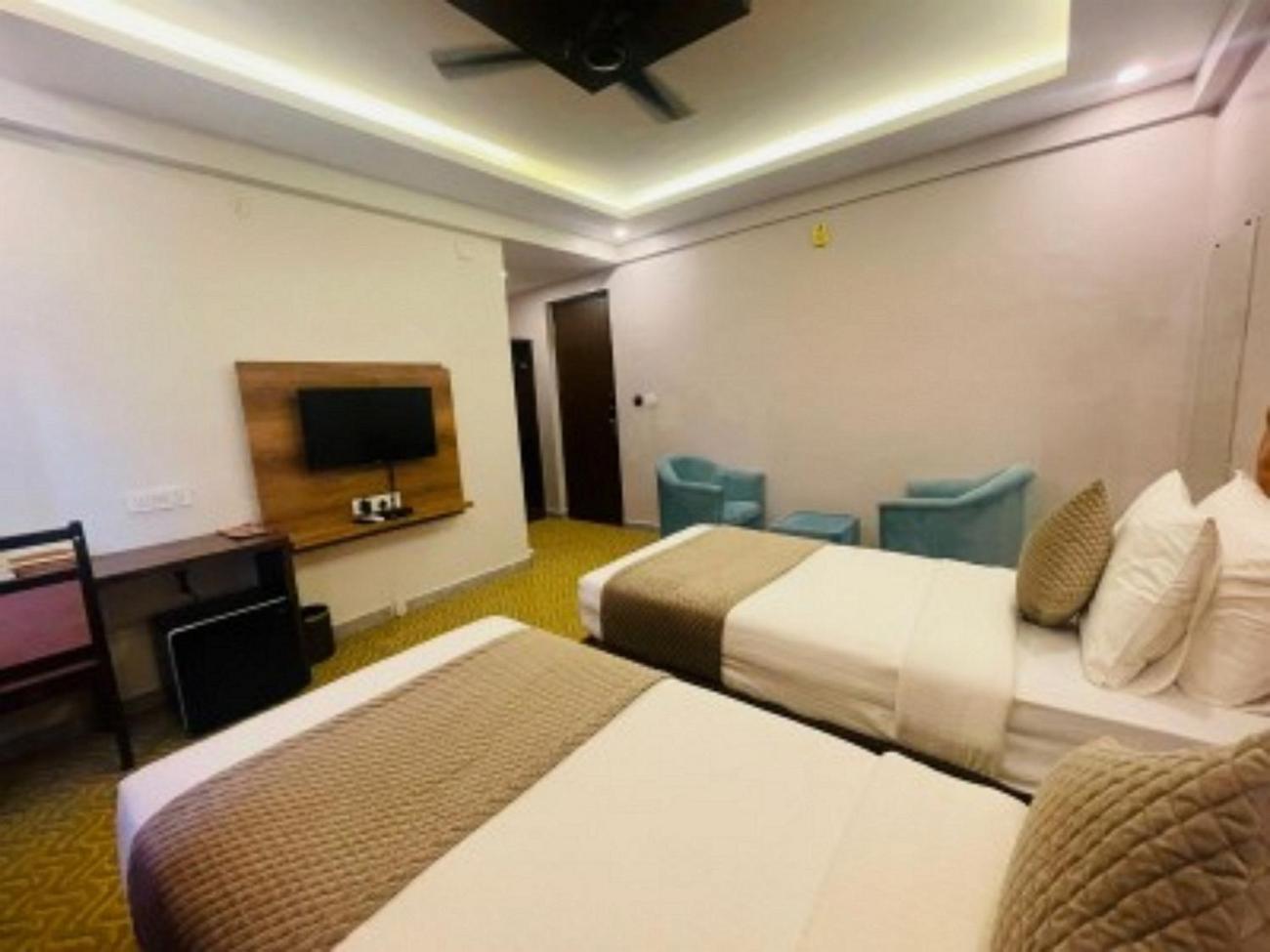 Vovo Hotels Yelahanka エクステリア 写真