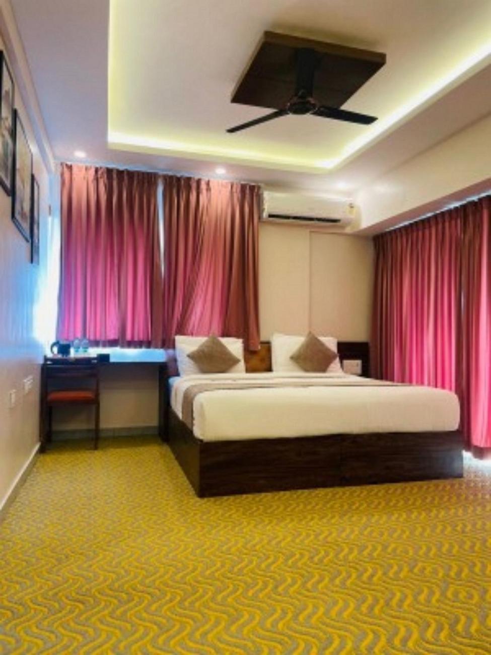 Vovo Hotels Yelahanka エクステリア 写真