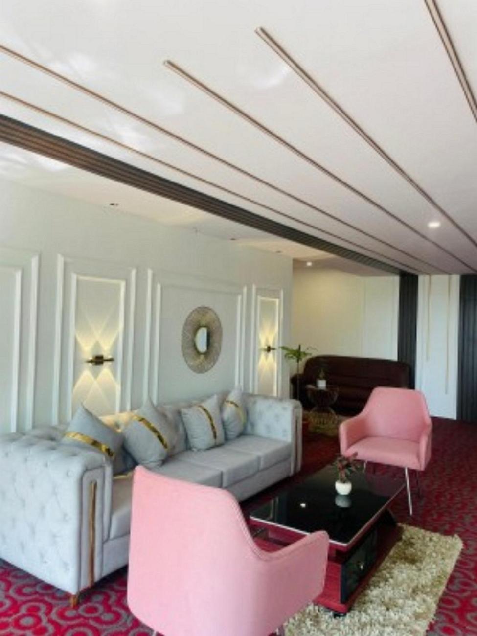 Vovo Hotels Yelahanka エクステリア 写真