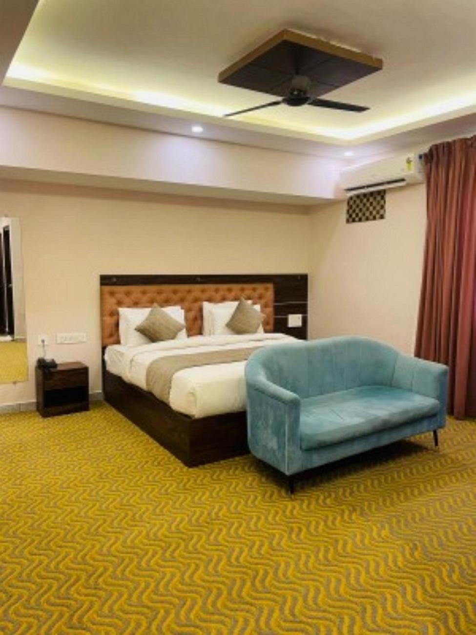 Vovo Hotels Yelahanka エクステリア 写真