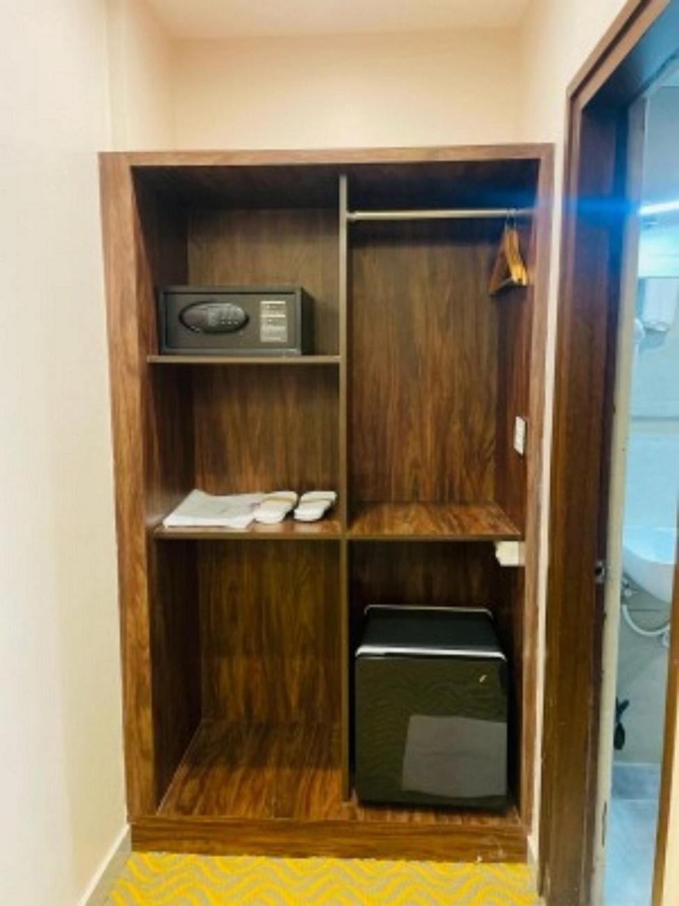 Vovo Hotels Yelahanka エクステリア 写真