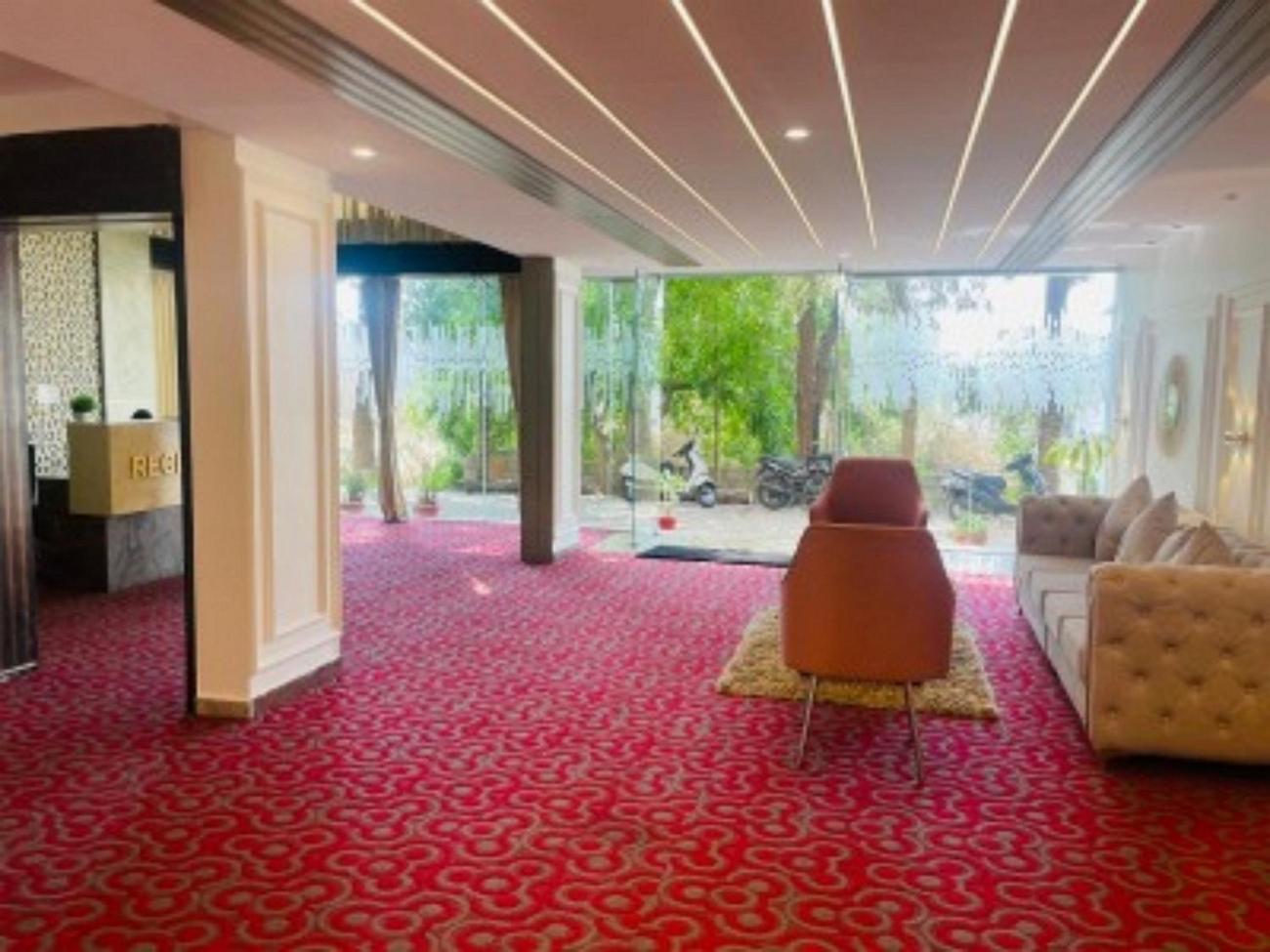 Vovo Hotels Yelahanka エクステリア 写真