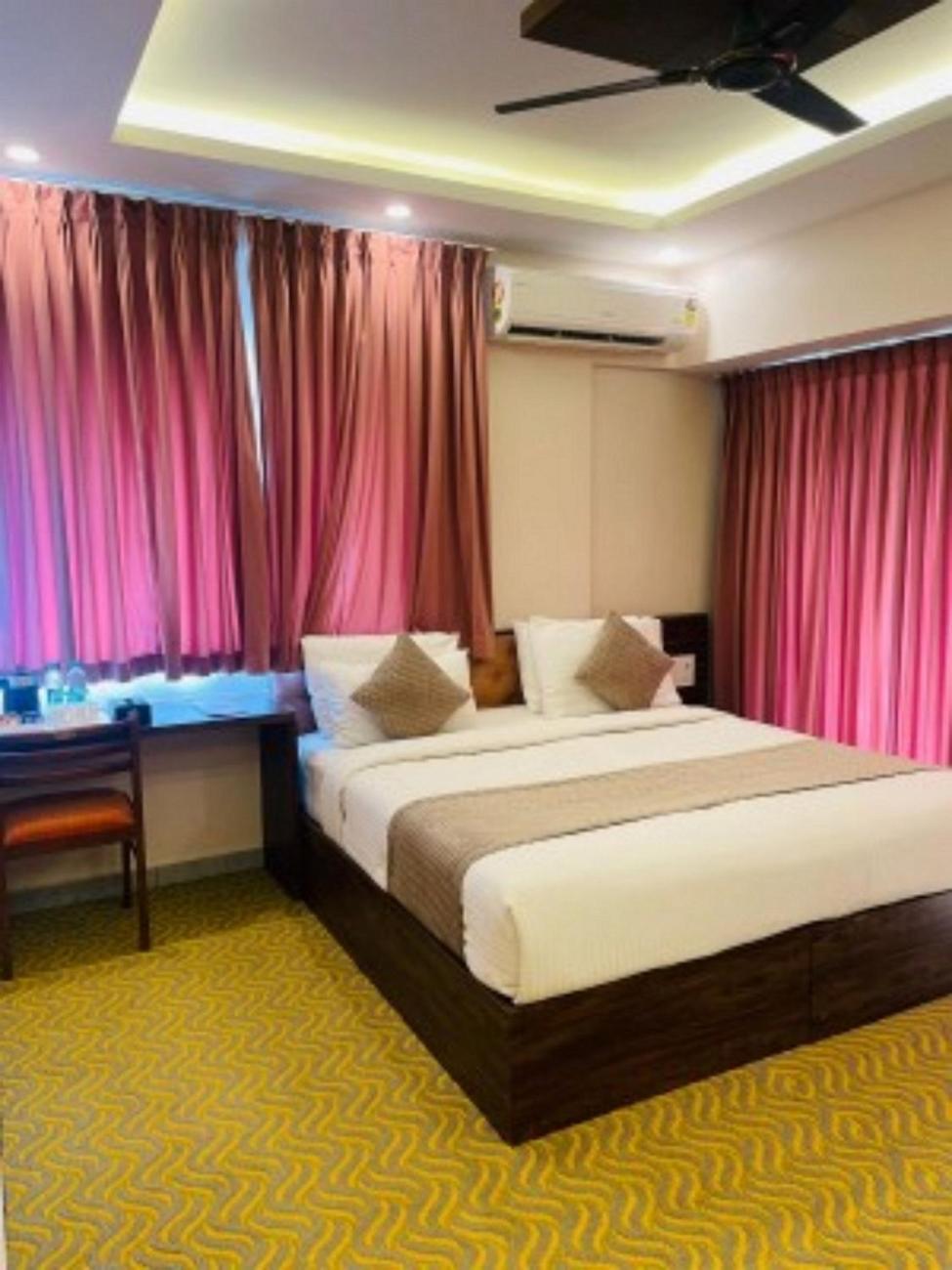 Vovo Hotels Yelahanka エクステリア 写真