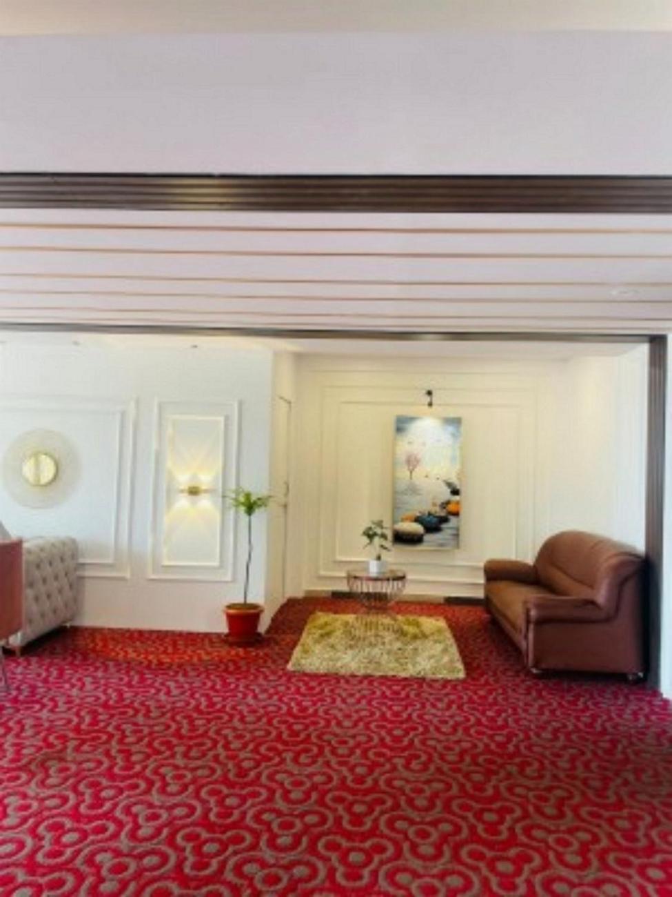 Vovo Hotels Yelahanka エクステリア 写真